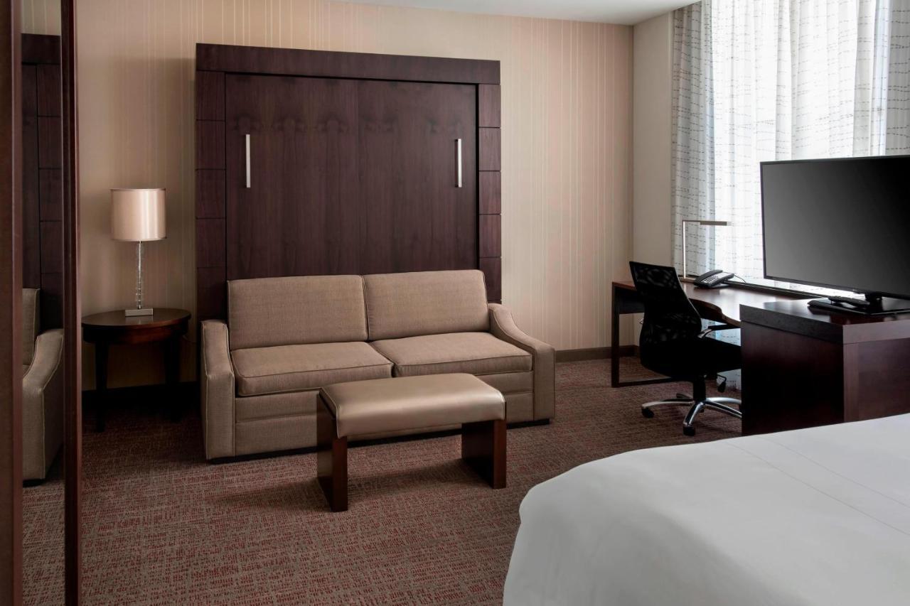 Residence Inn By Marriott Chicago Downtown/Loop Exterior photo