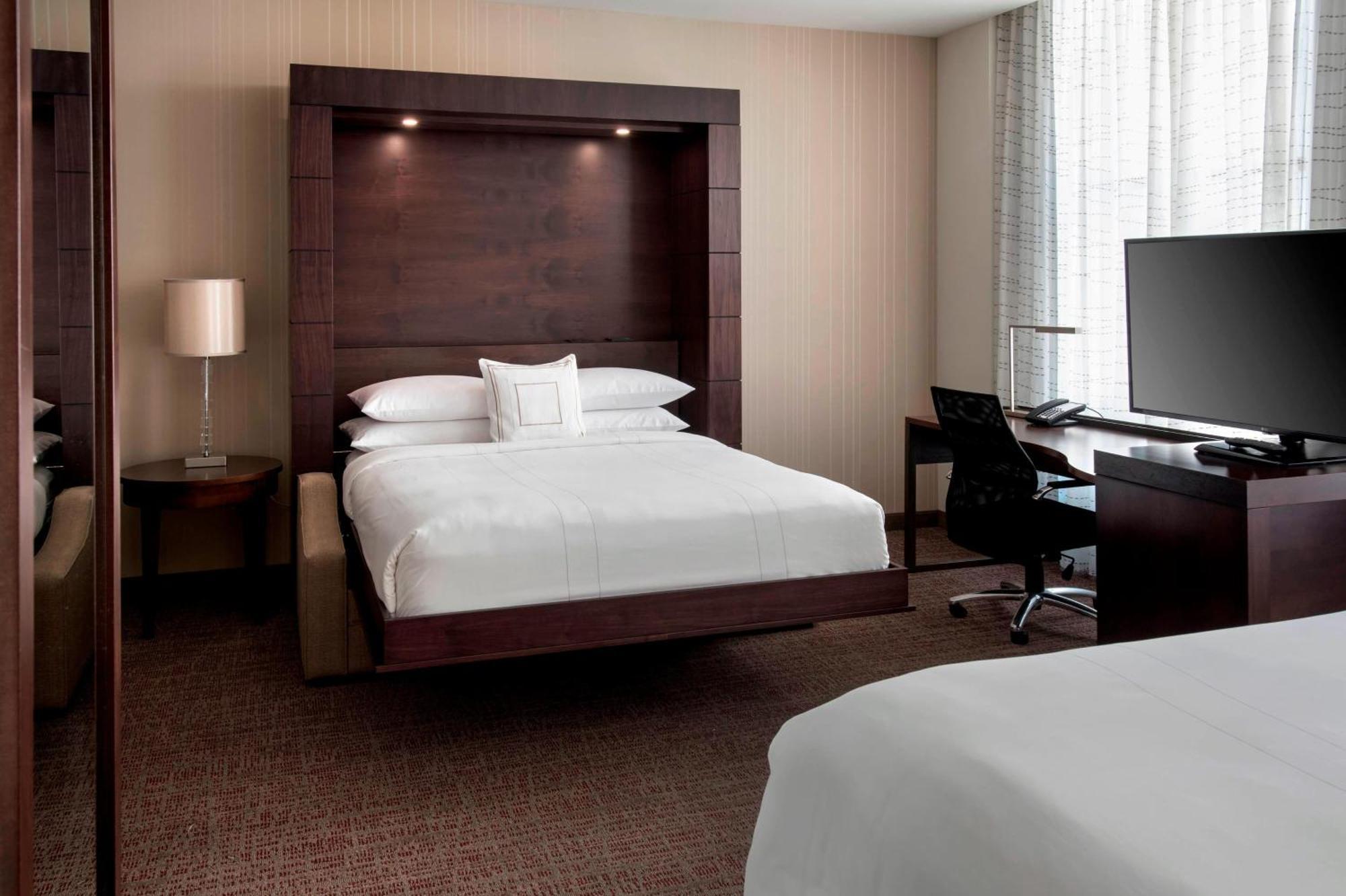 Residence Inn By Marriott Chicago Downtown/Loop Exterior photo