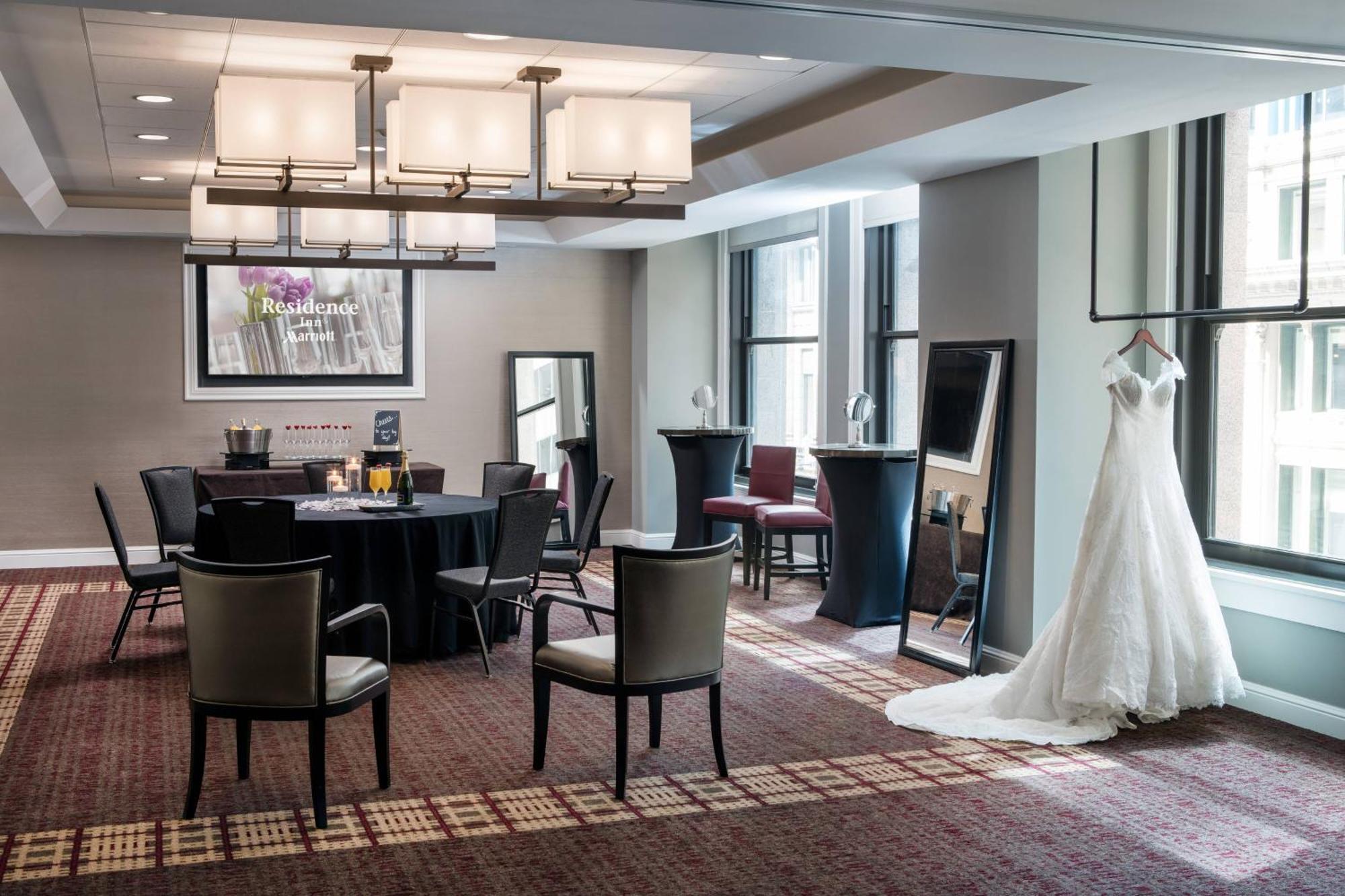 Residence Inn By Marriott Chicago Downtown/Loop Exterior photo